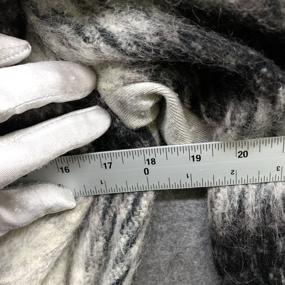 BCBGeneration Plaid Wool Blend Wrap Coat Womens Small S Black Ivory Fuzzy Long - Picture 9 of 13